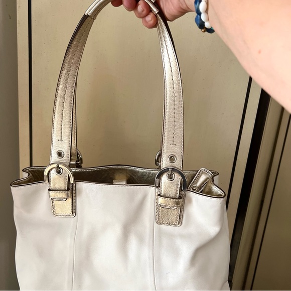 Coach cream and metallic gold lovely leather shoulder bag with lavender … - Picture 3 of 17